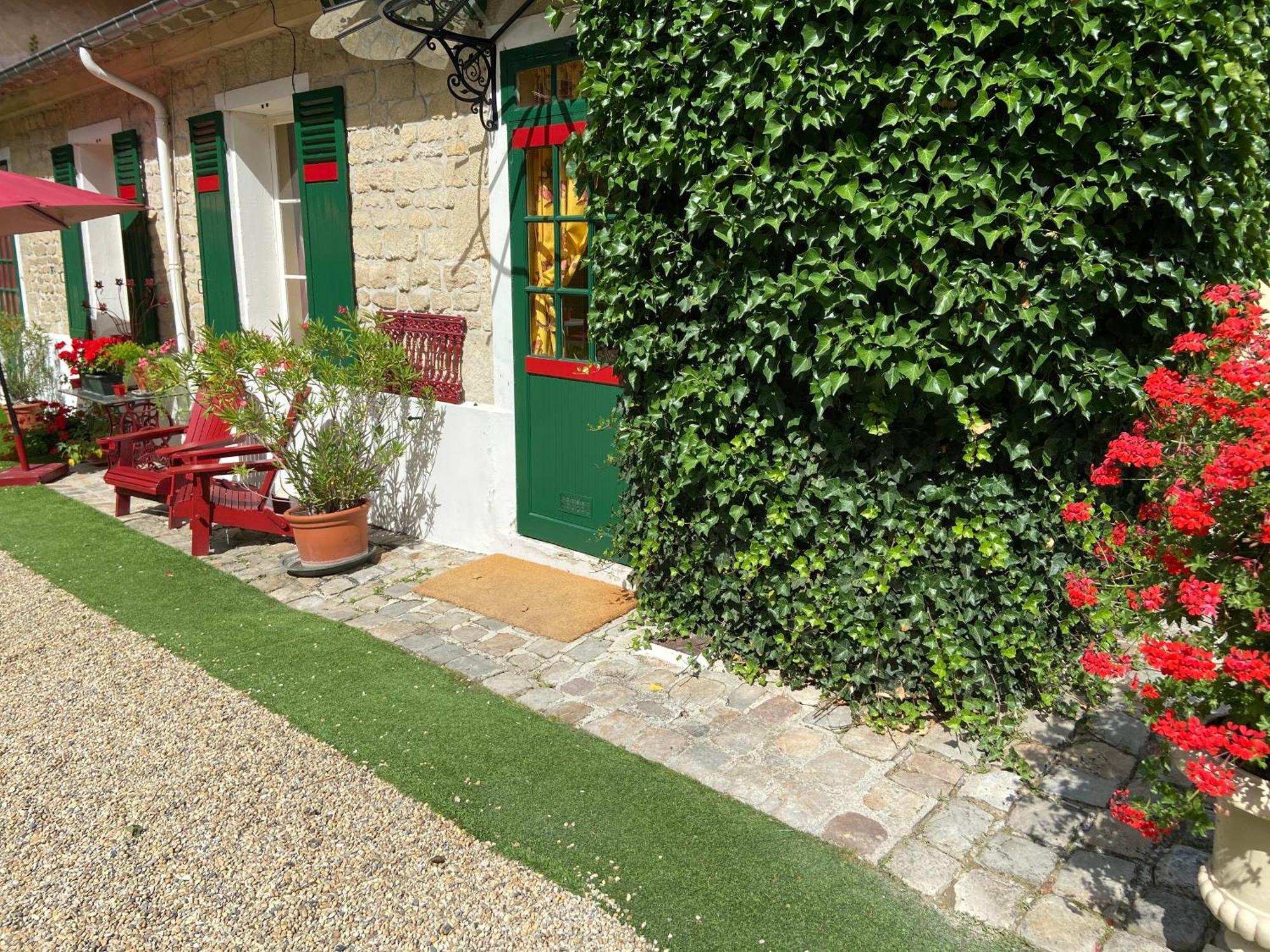 Bed & Breakfast Manoir Des Cavaliers - 3*