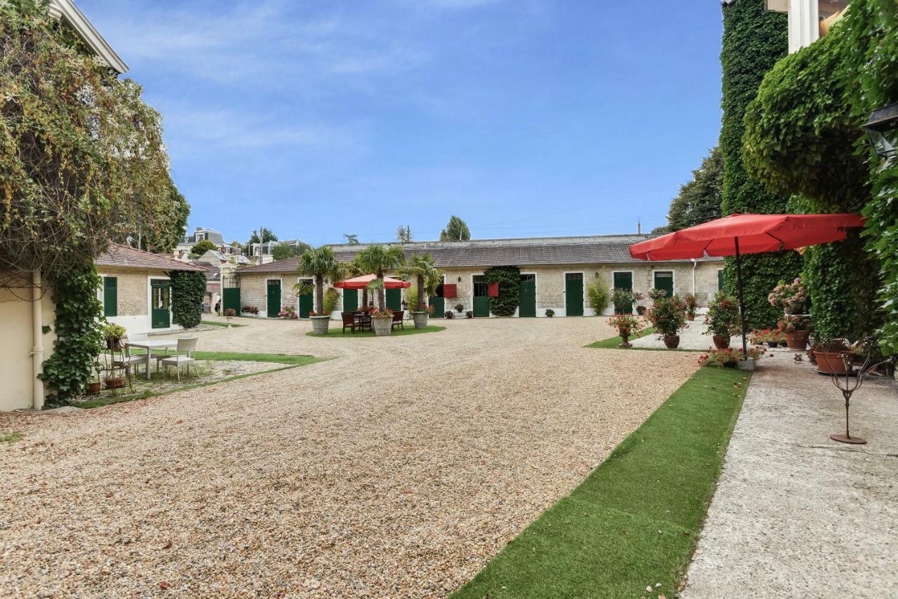 Manoir Des Cavaliers - 3* Chantilly